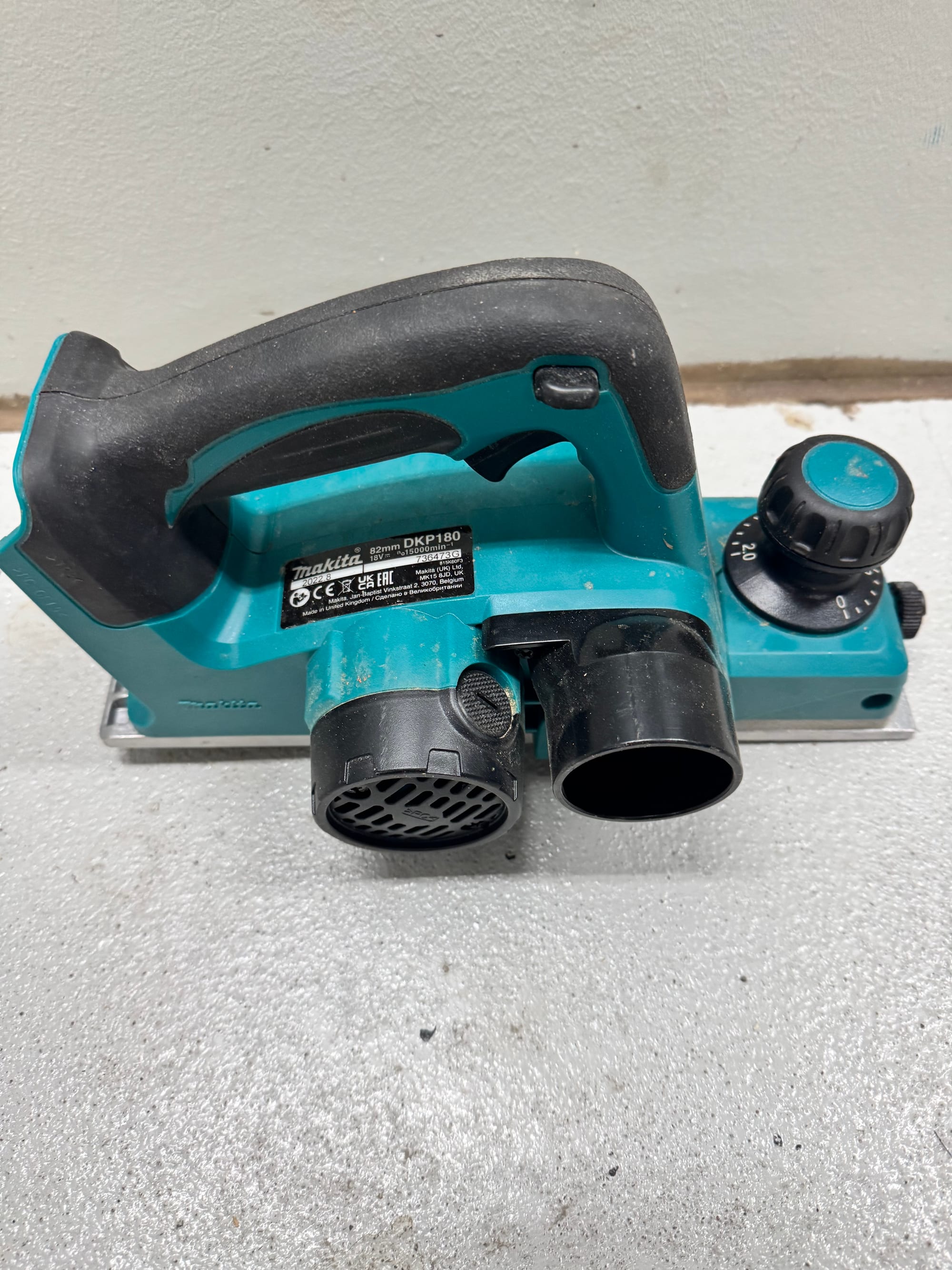 Makita DKP180 -akkuhöylä